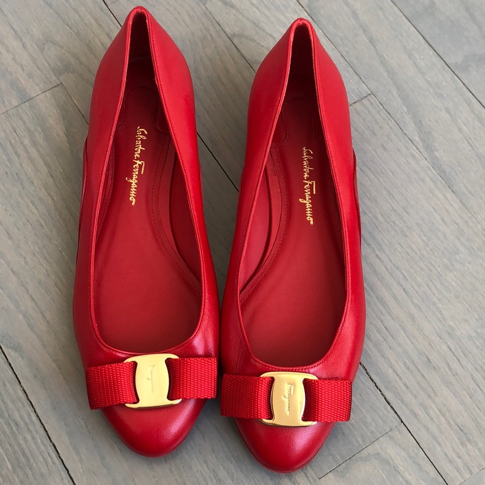 Ferragamo Lustra Varina Bow Flats - Picture 1 of 8
